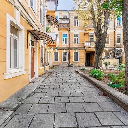Квартира С Балконом И 2 Спальнями "Na Knyazheskoy" Apartamento Odesa Exterior foto
