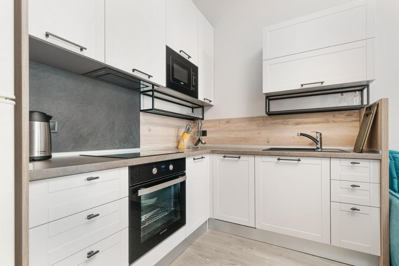 Квартира С Балконом И 2 Спальнями "Na Knyazheskoy" Apartamento Odesa Exterior foto